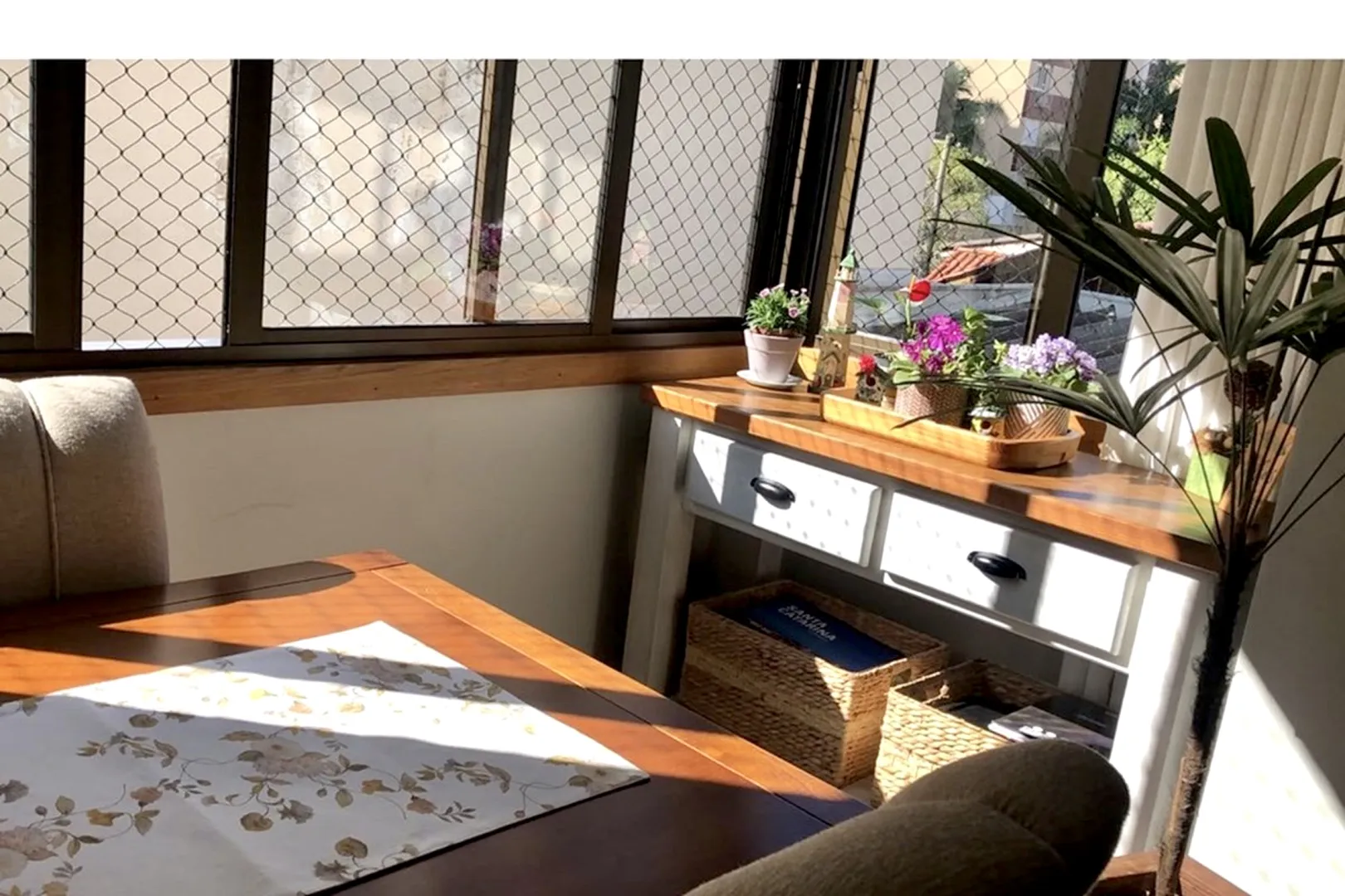 R$ 655.000 - APARTAMENTO - MOBILIADO - 70M2 - 2 DORM - 1 VAGA - INFRA Rua Atanásio Belmonte Porto Alegre - 