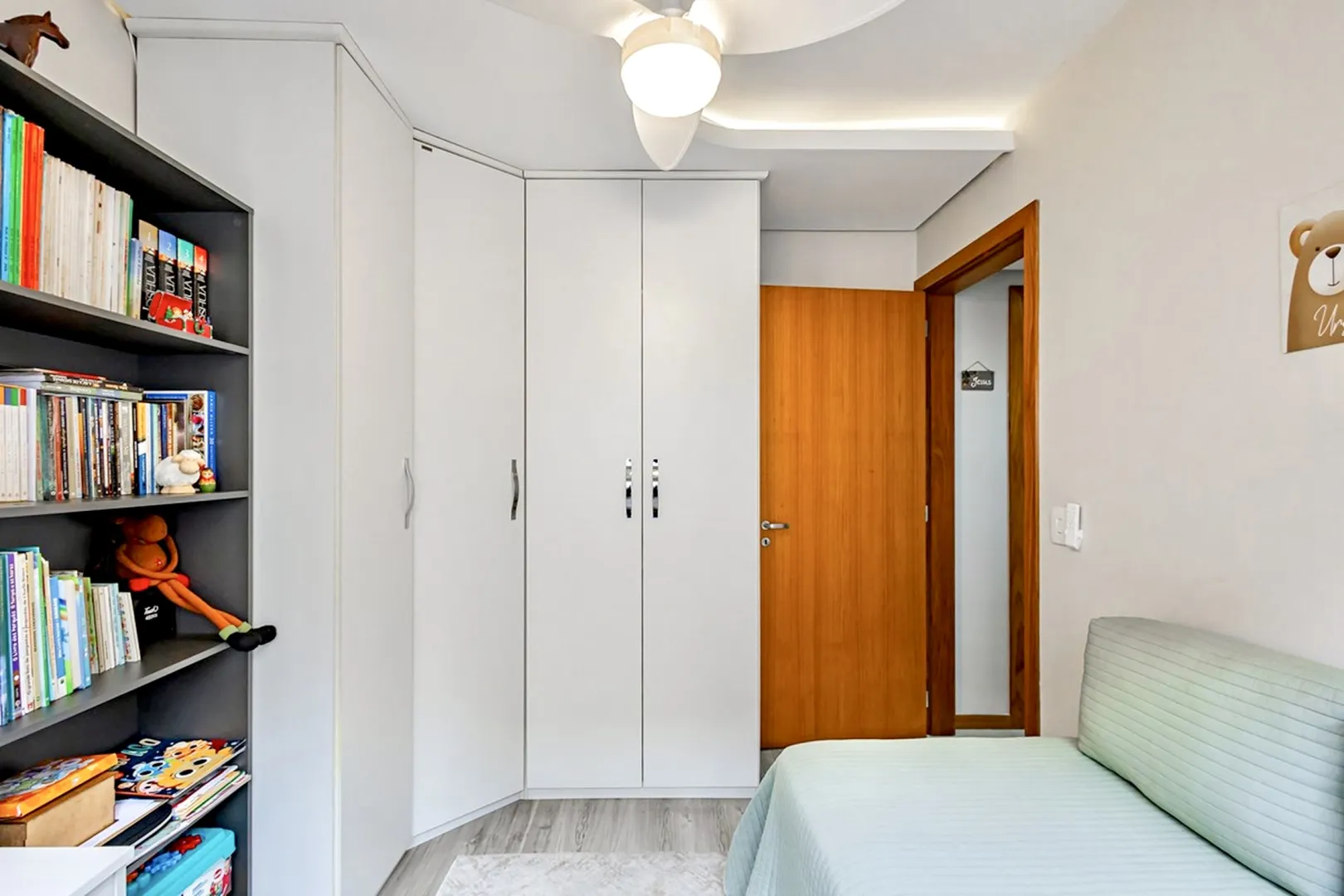 R$ 655.000 - APARTAMENTO - MOBILIADO - 70M2 - 2 DORM - 1 VAGA - INFRA Rua Atanásio Belmonte Porto Alegre - 