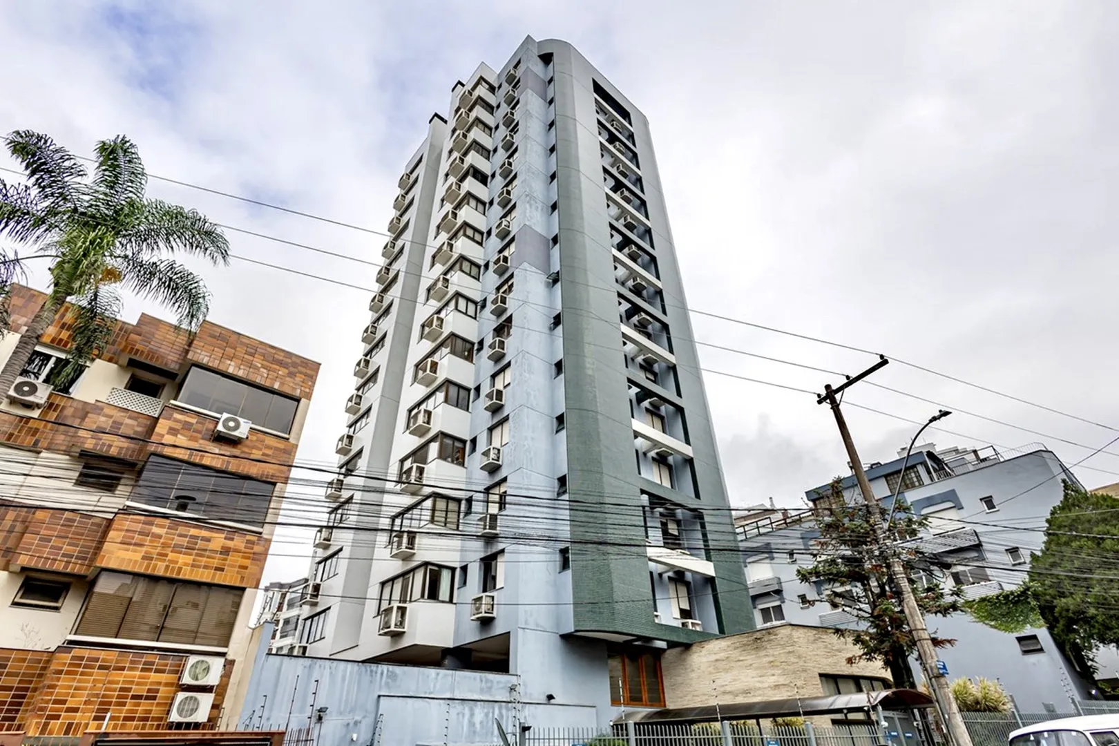R$ 655.000 - APARTAMENTO - MOBILIADO - 70M2 - 2 DORM - 1 VAGA - INFRA Rua Atanásio Belmonte Porto Alegre - 
