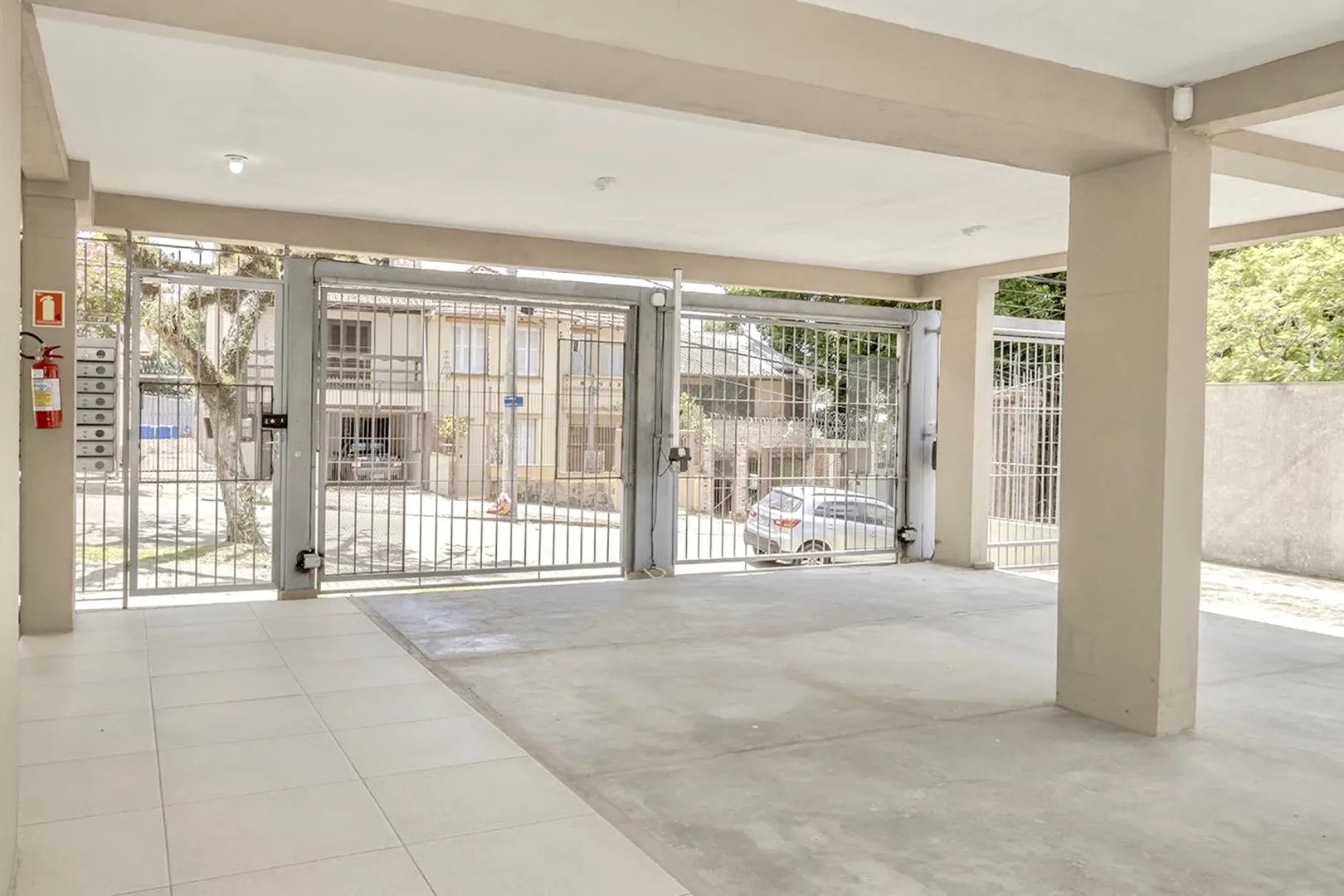 R$ 390.000 - NOVO - &Oacute;TIMO APARTAMENTO - 76M2 - 2 DORM - SU&Iacute;TE - JANEL&Otilde;ES - VISTA - 2 VAGAS Avenida Belém Porto Alegre - 