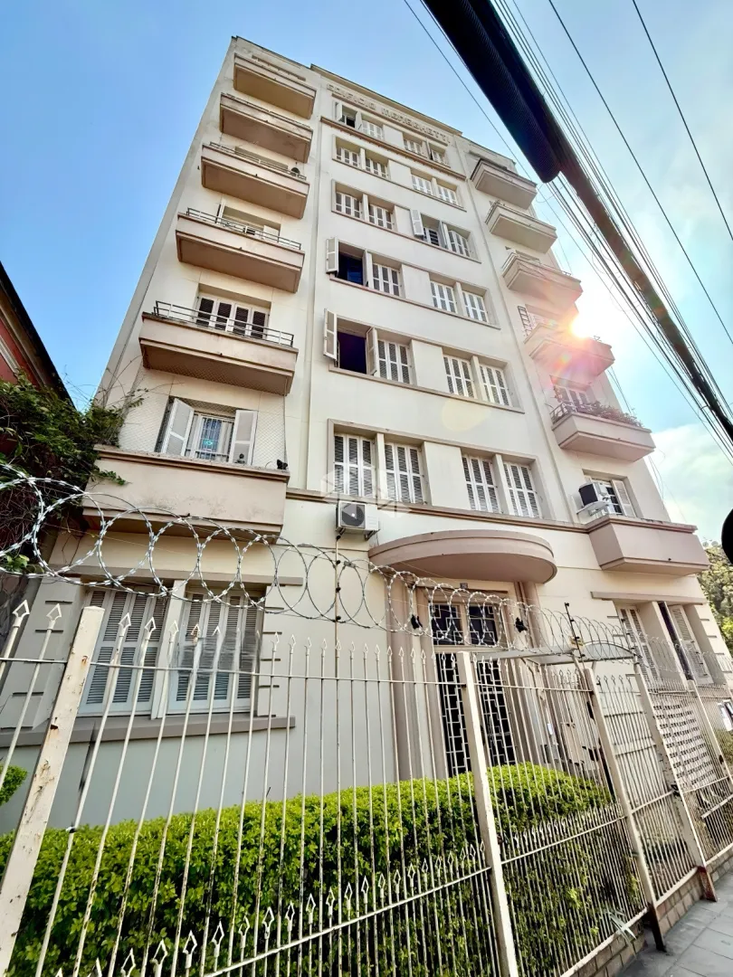R$ 395.000 - APARTAMENTO - 72M2 - SEMIMOBILIADO - REFORMADO - 3 DORM - SACADA - VISTA Avenida Cristóvão Colombo Porto Alegre - 
