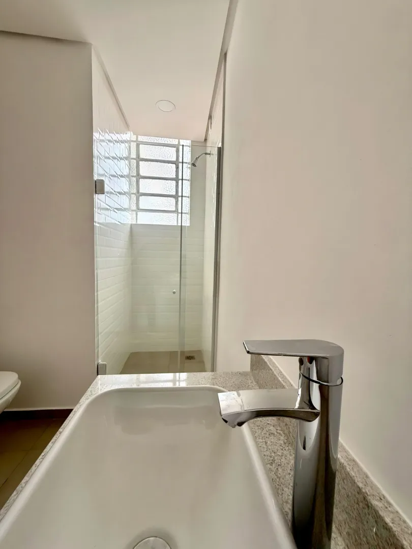 R$ 395.000 - APARTAMENTO - 72M2 - SEMIMOBILIADO - REFORMADO - 3 DORM - SACADA - VISTA Avenida Cristóvão Colombo Porto Alegre - 