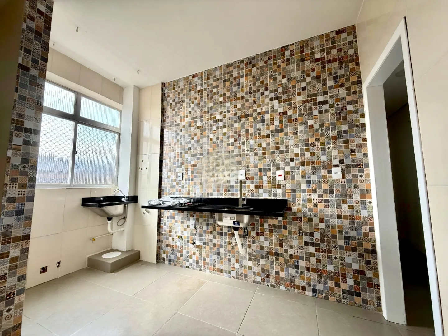 R$ 395.000 - APARTAMENTO - 72M2 - SEMIMOBILIADO - REFORMADO - 3 DORM - SACADA - VISTA Avenida Cristóvão Colombo Porto Alegre - 
