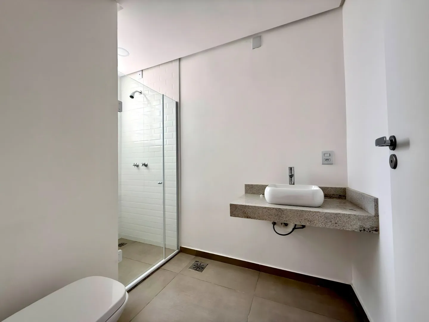 R$ 395.000 - APARTAMENTO - 72M2 - SEMIMOBILIADO - REFORMADO - 3 DORM - SACADA - VISTA Avenida Cristóvão Colombo Porto Alegre - 