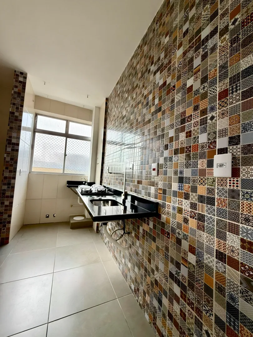 R$ 395.000 - APARTAMENTO - 72M2 - SEMIMOBILIADO - REFORMADO - 3 DORM - SACADA - VISTA Avenida Cristóvão Colombo Porto Alegre - 