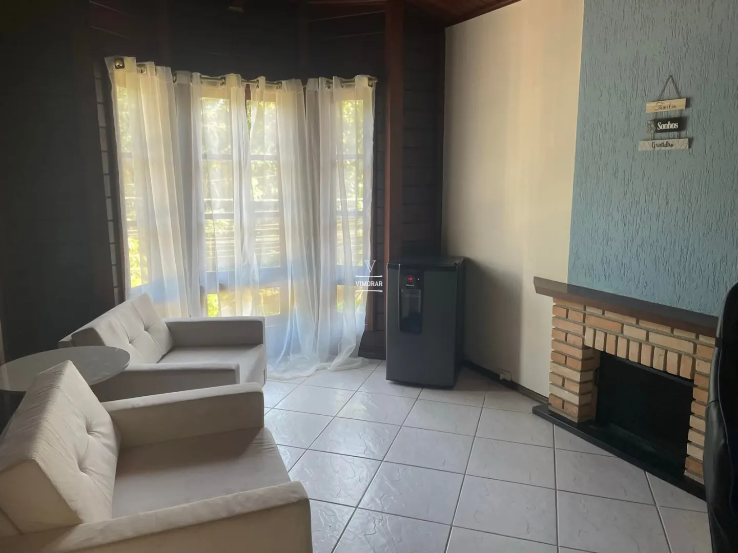 Casa em condom&iacute;nio fechado 3 dormit&oacute;rios sendo 1 su&iacute;te + 4 vagas de garagem  Arujá - 