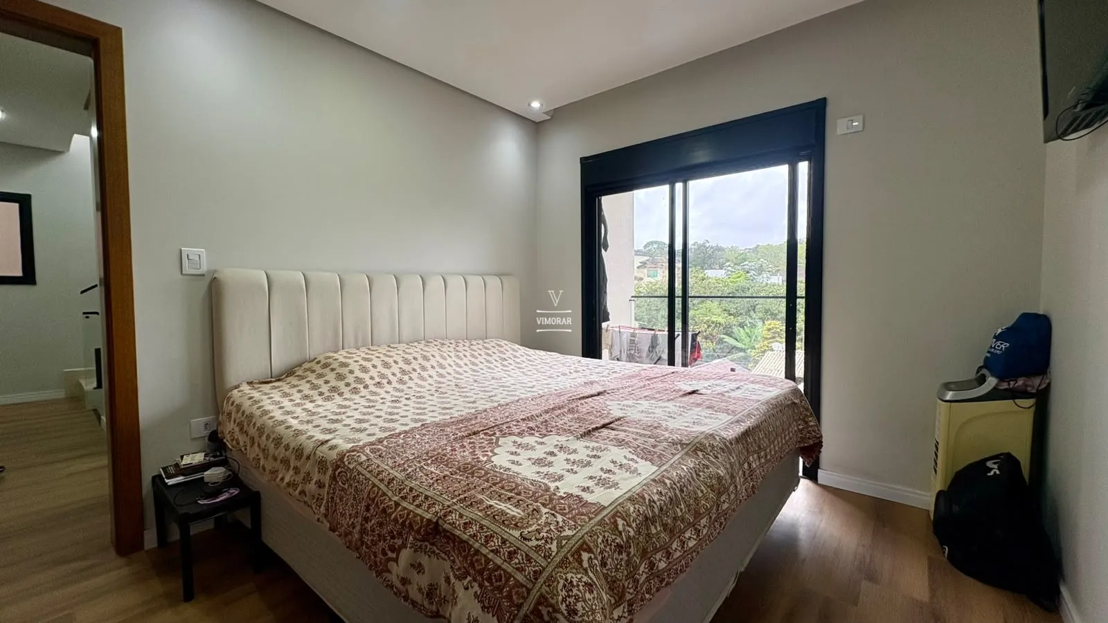 Casa em condom&iacute;nio 3 su&iacute;tes + 6 vagas de garagem  Arujá - 