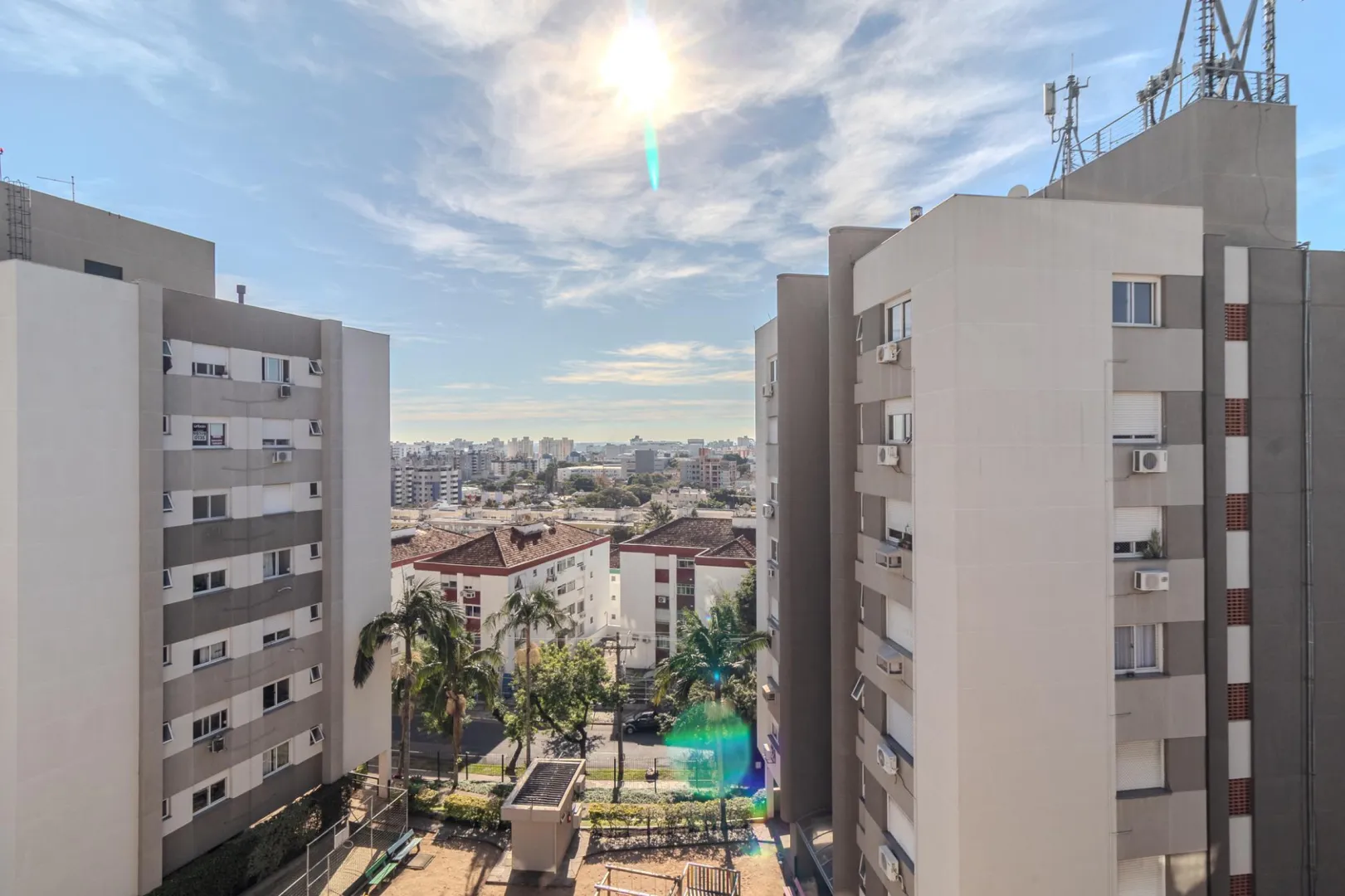 R$ 359.000 - COBERTURA DUPLEX - 98M2 - 2 DORM - SU&Iacute;TE - VISTA PANOR&Acirc;MICA - CHURRASQUEIRA Rua Doutor Dário de Bittencourt Porto Alegre - 