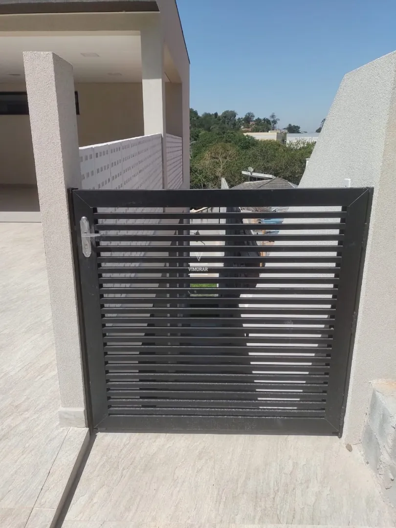 Casa em condom&iacute;nio 3 su&iacute;tes + 6 vagas de garagem  Arujá - 
