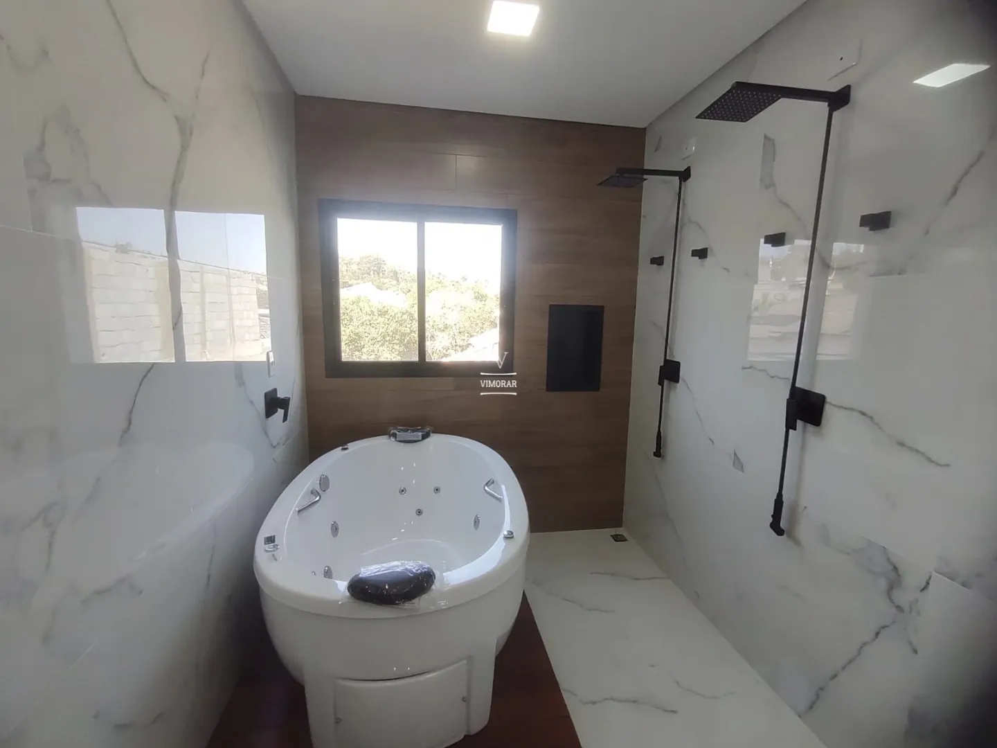 Casa em condom&iacute;nio 3 su&iacute;tes + 6 vagas de garagem  Arujá - 