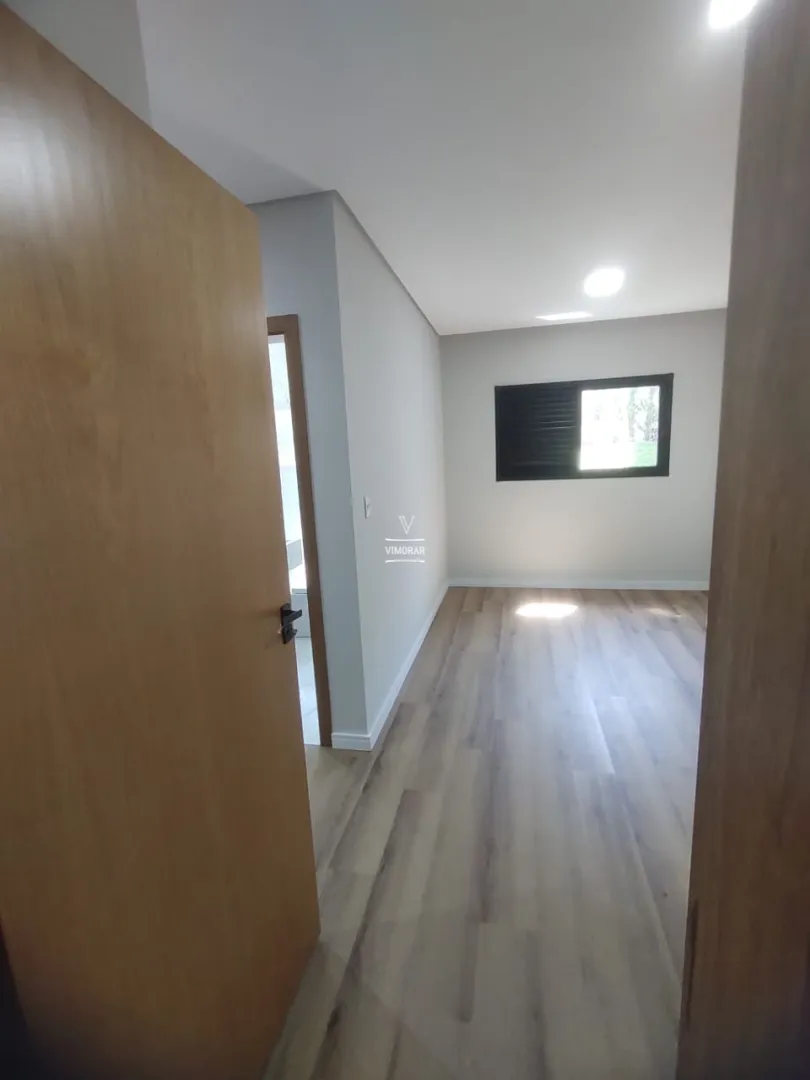 Casa em condom&iacute;nio 3 su&iacute;tes + 6 vagas de garagem  Arujá - 