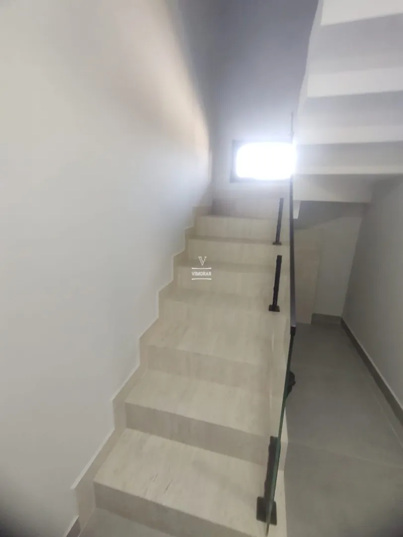 Casa em condom&iacute;nio 3 su&iacute;tes + 6 vagas de garagem  Arujá - 