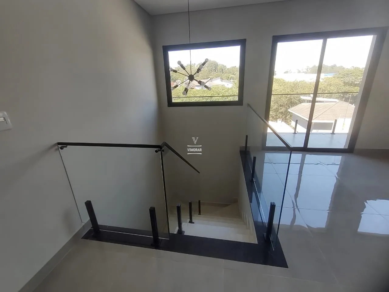 Casa em condom&iacute;nio 3 su&iacute;tes + 6 vagas de garagem  Arujá - 