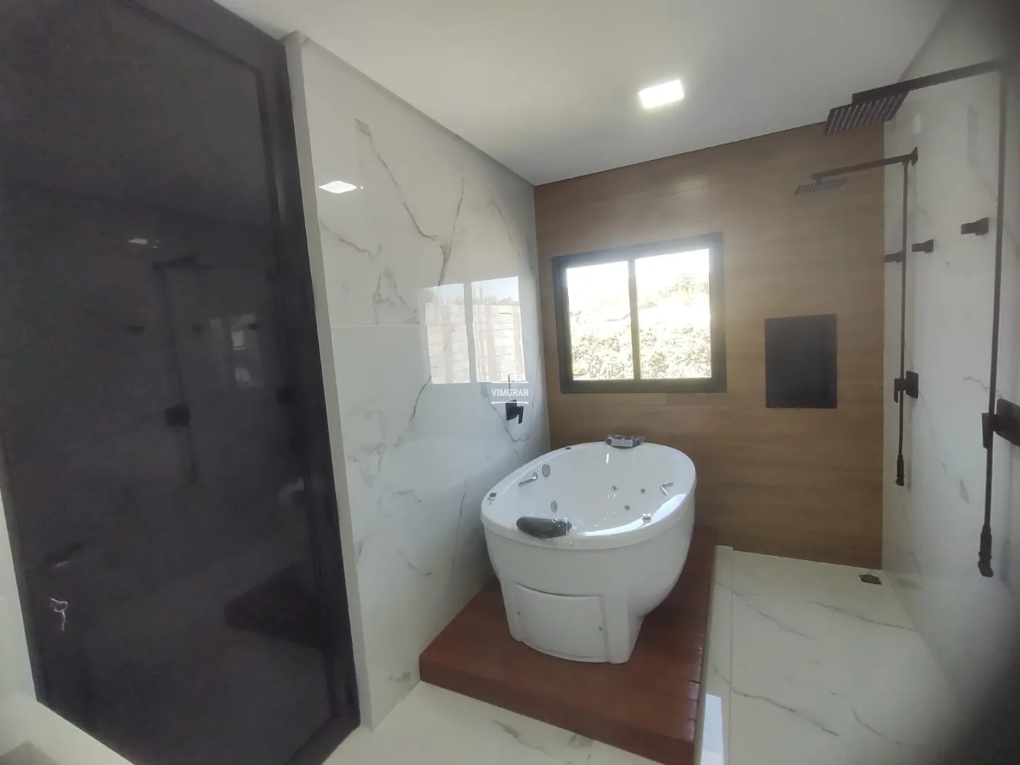 Casa em condom&iacute;nio 3 su&iacute;tes + 6 vagas de garagem  Arujá - 