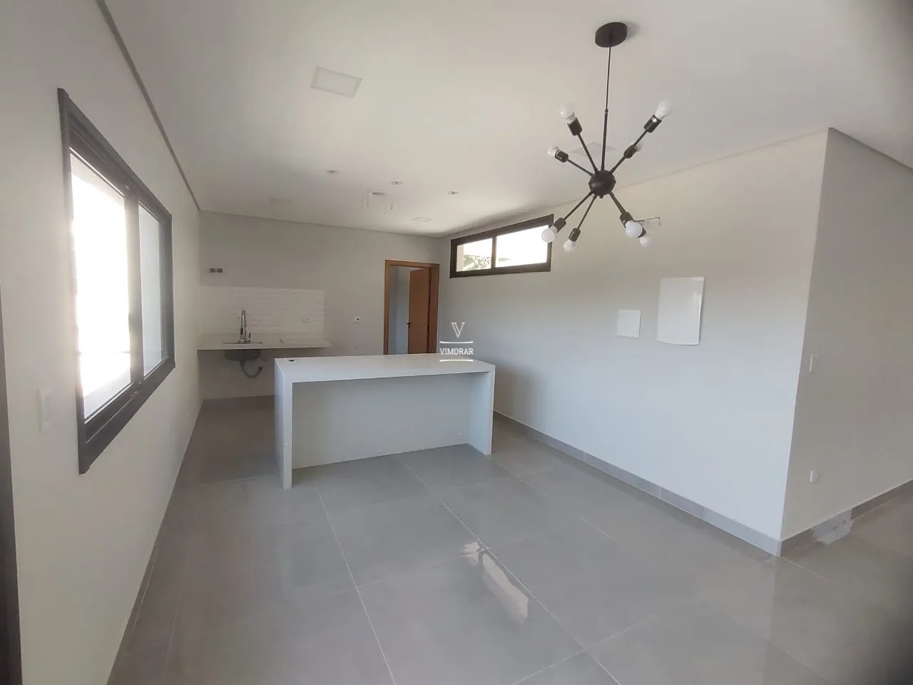 Casa em condom&iacute;nio 3 su&iacute;tes + 6 vagas de garagem  Arujá - 
