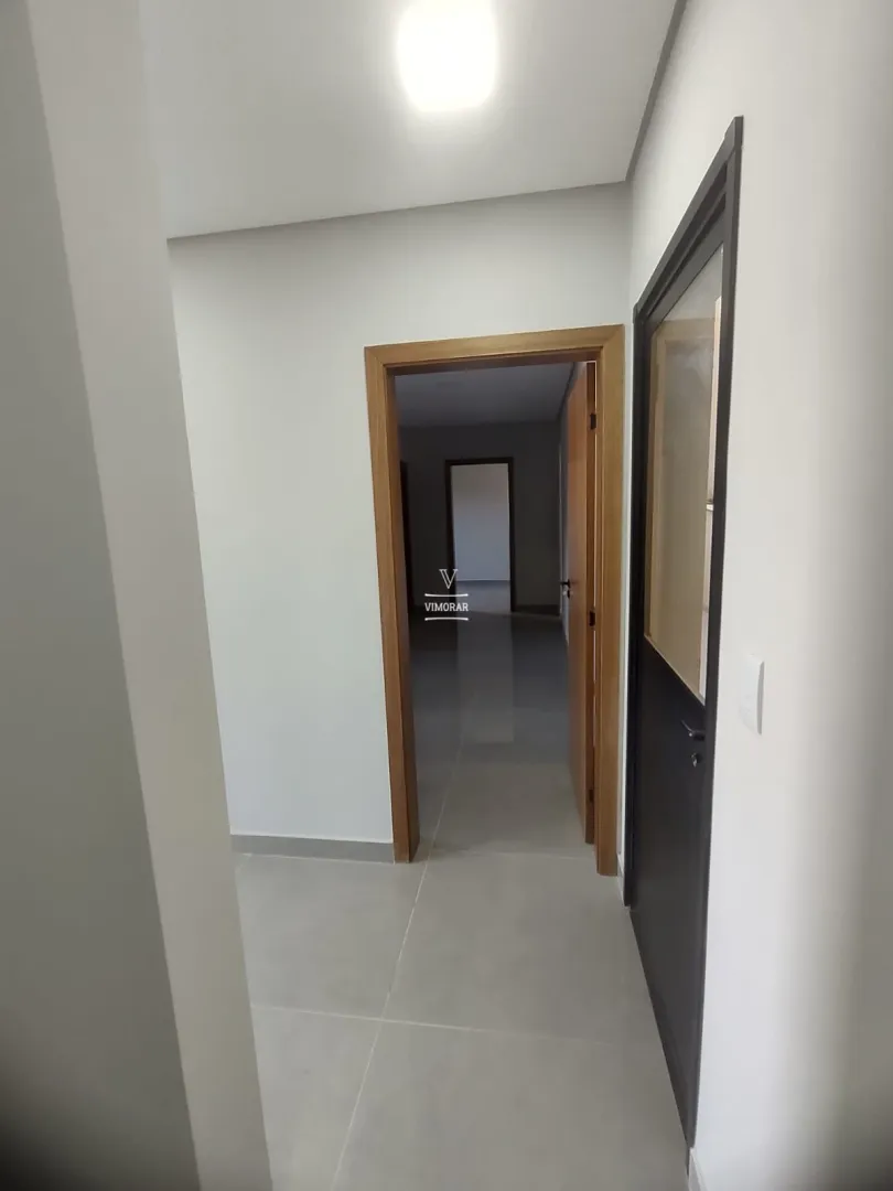 Casa em condom&iacute;nio 3 su&iacute;tes + 6 vagas de garagem  Arujá - 