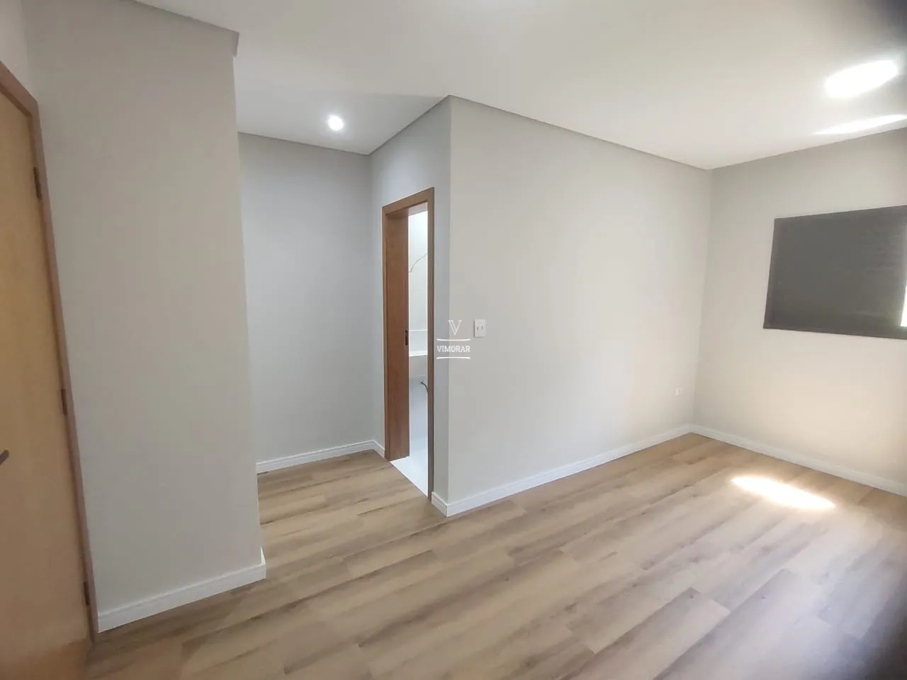 Casa em condom&iacute;nio 3 su&iacute;tes + 6 vagas de garagem  Arujá - 