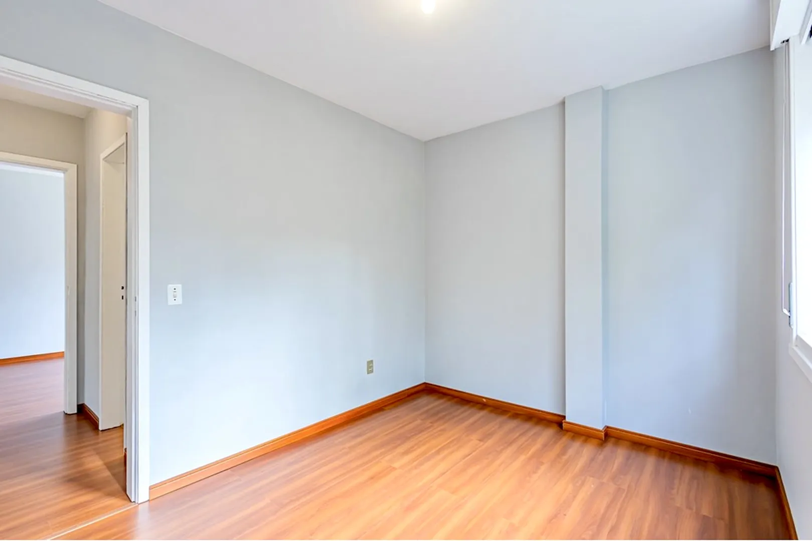 R$ 475.000 - APARTAMENTO - 75M2 - 2 DORM - DEPEND&Ecirc;NCIA - 1 VAGA Rua Coronel Feijó Porto Alegre - 