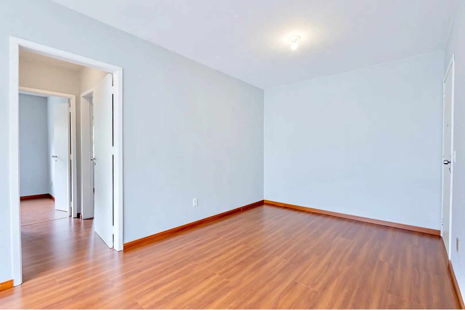 R$ 475.000 - APARTAMENTO - 75M2 - 2 DORM - DEPEND&Ecirc;NCIA - 1 VAGA Rua Coronel Feijó Porto Alegre - 