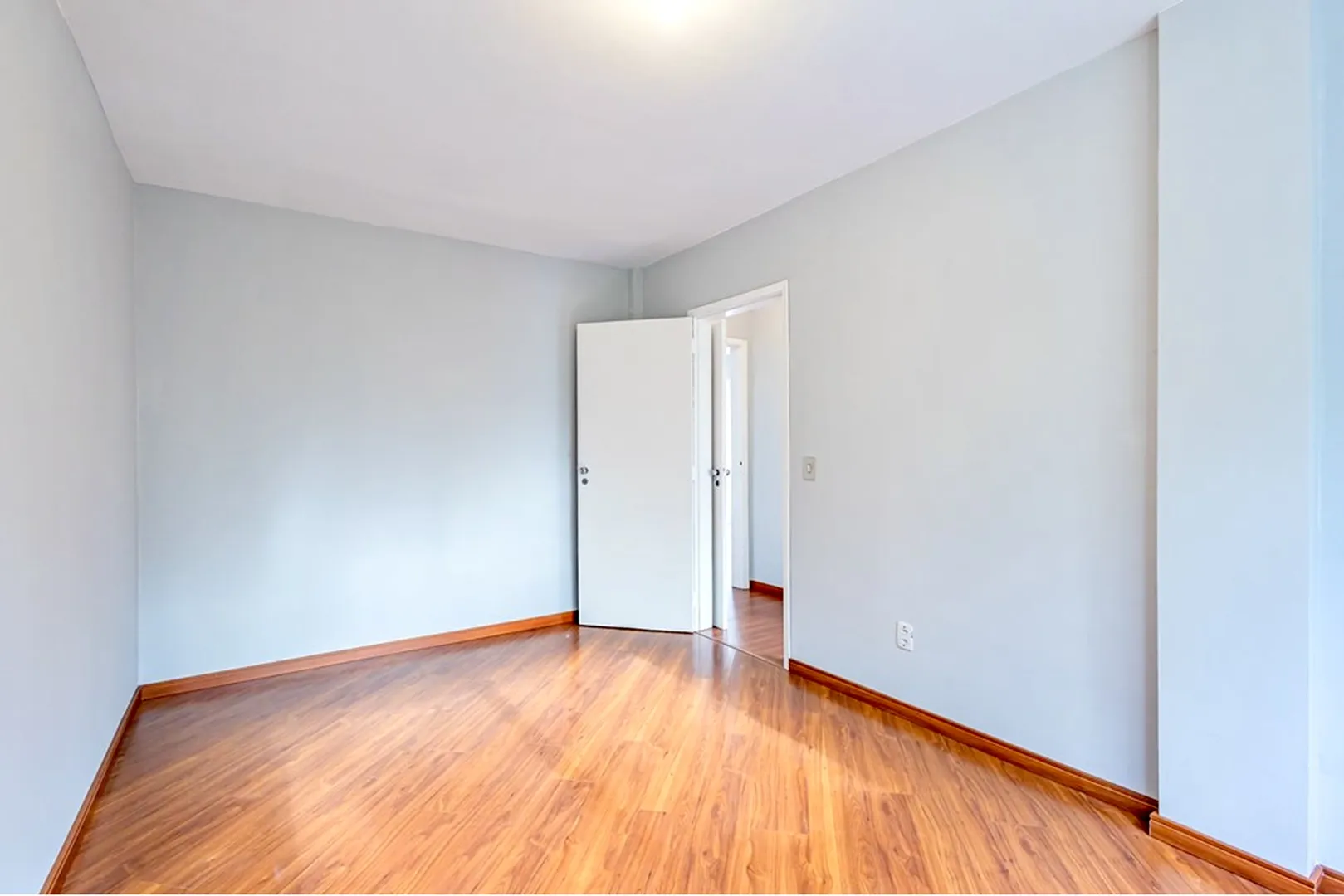 R$ 475.000 - APARTAMENTO - 75M2 - 2 DORM - DEPEND&Ecirc;NCIA - 1 VAGA Rua Coronel Feijó Porto Alegre - 