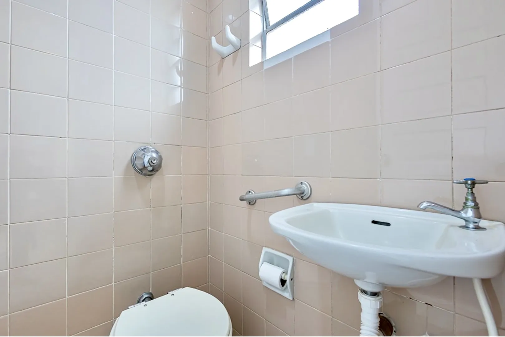 R$ 475.000 - APARTAMENTO - 75M2 - 2 DORM - DEPEND&Ecirc;NCIA - 1 VAGA Rua Coronel Feijó Porto Alegre - 