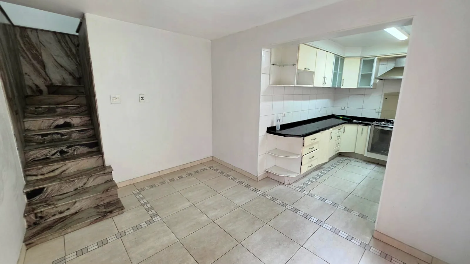 Casa t&eacute;rrea 3 dormit&oacute;rios com su&iacute;te - Santa Terezinha, SBC  São Bernardo do Campo - 