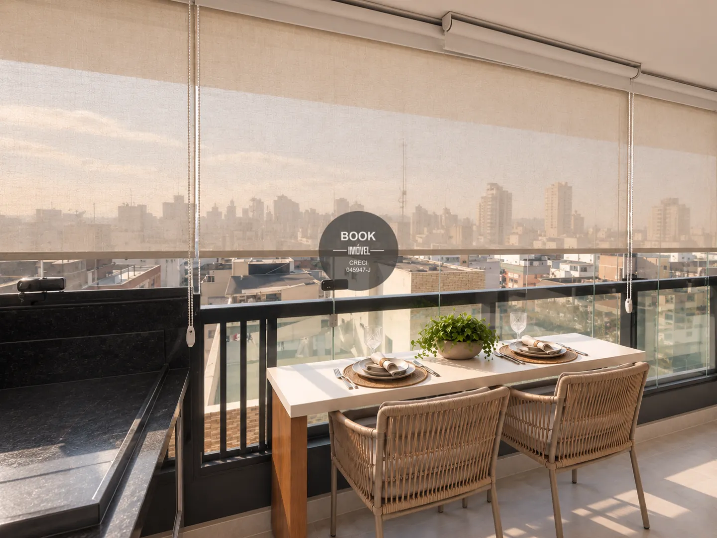 Apartamento na praia da Enseada no Guaruj&aacute; com piscina no terra&ccedil;o com vista para o mar Rua Begônia Guarujá - 