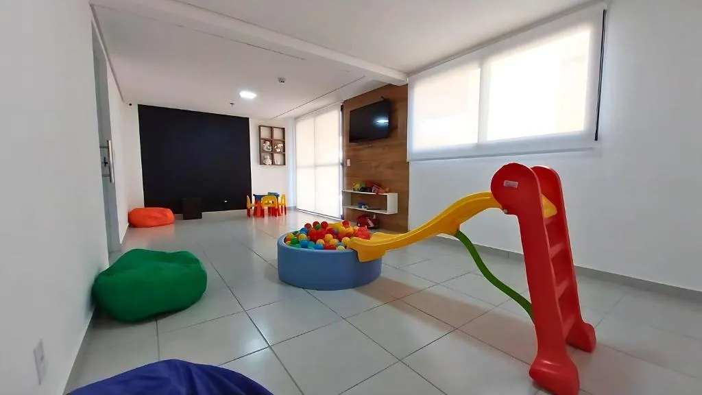 Apartamento na praia da Enseada no Guaruj&aacute; com piscina no terra&ccedil;o com vista para o mar Rua Begônia Guarujá - 