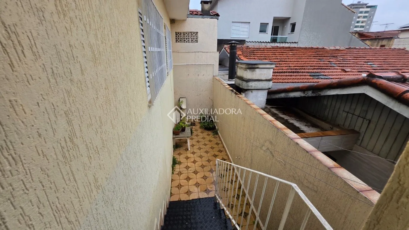 CASA T&Eacute;RREA - 3 DORMIT&Oacute;RIOS - 1 SU&Iacute;TE - 3 VAGAS - VILA MUSSOLINI - S&Atilde;O BERNARDO DO CAMPO  São Bernardo do Campo - 
