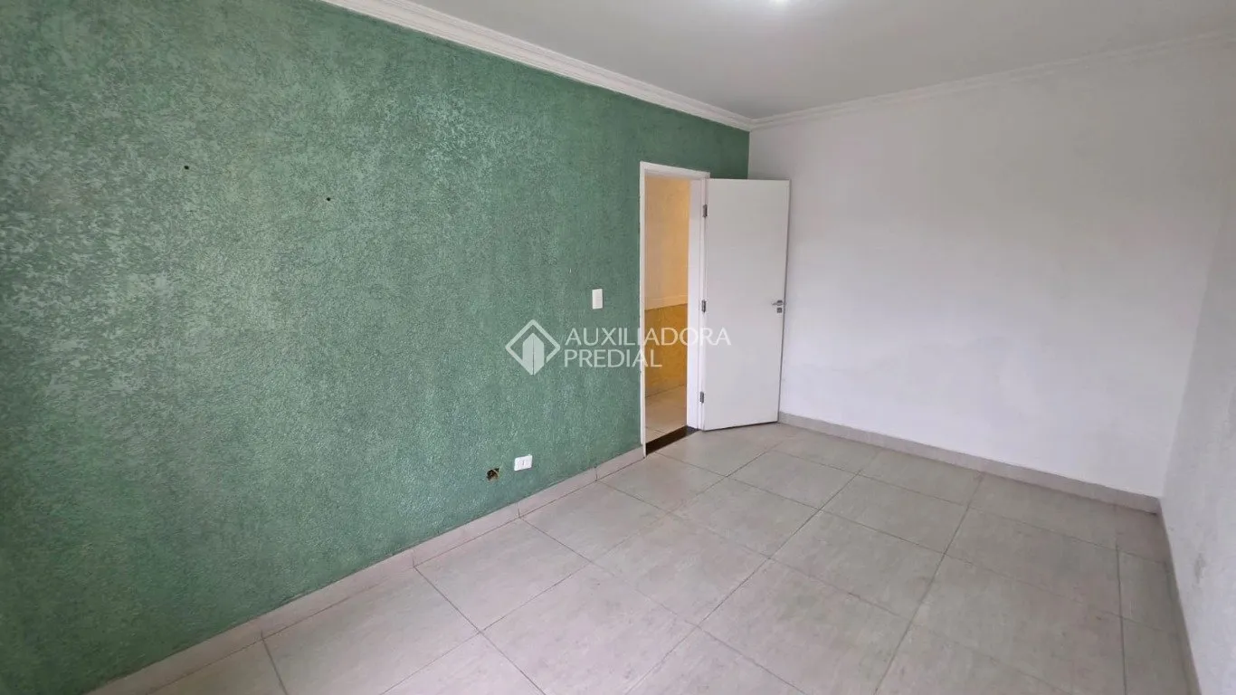CASA T&Eacute;RREA - 3 DORMIT&Oacute;RIOS - 1 SU&Iacute;TE - 3 VAGAS - VILA MUSSOLINI - S&Atilde;O BERNARDO DO CAMPO  São Bernardo do Campo - 