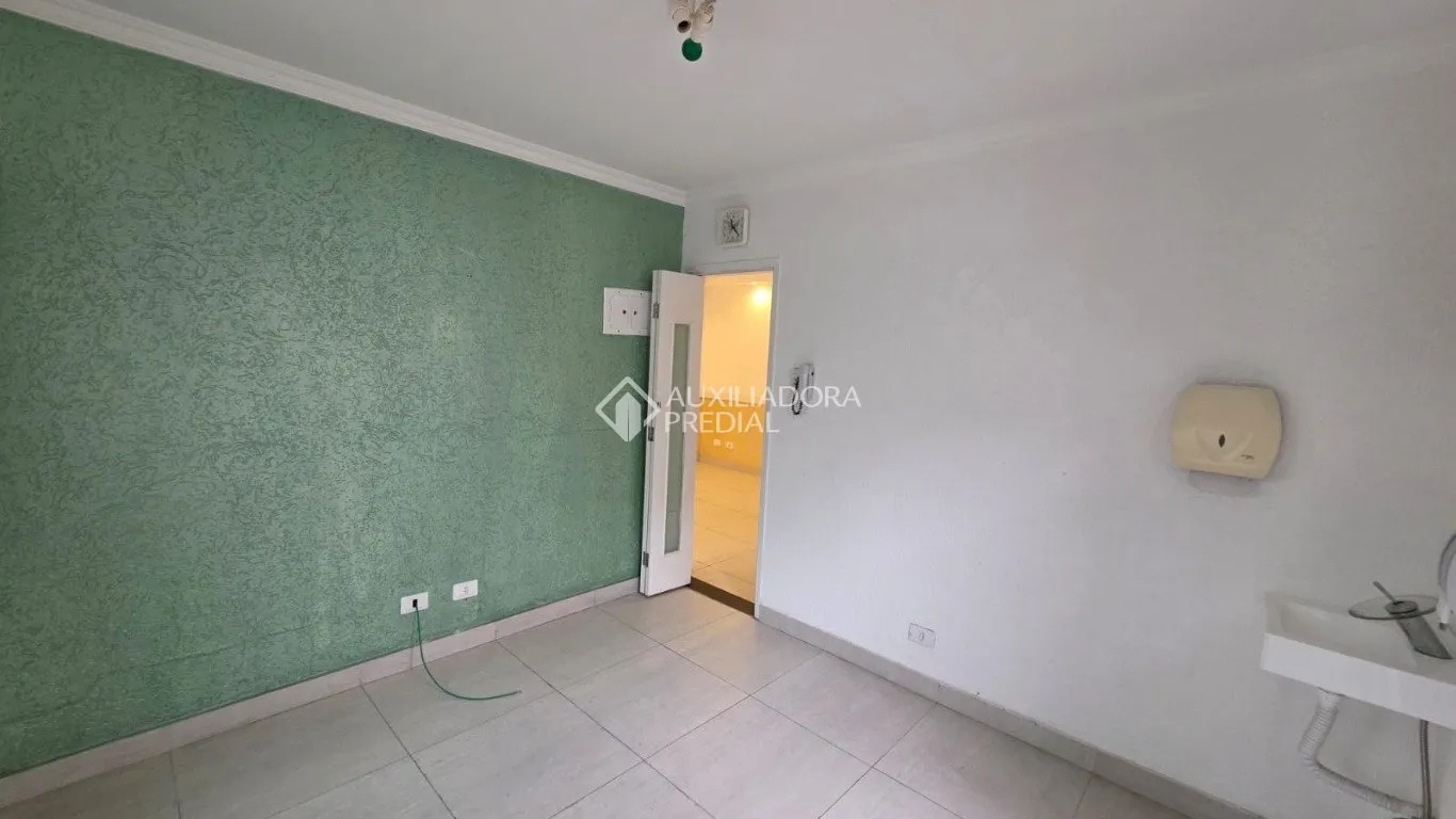 CASA T&Eacute;RREA - 3 DORMIT&Oacute;RIOS - 1 SU&Iacute;TE - 3 VAGAS - VILA MUSSOLINI - S&Atilde;O BERNARDO DO CAMPO  São Bernardo do Campo - 