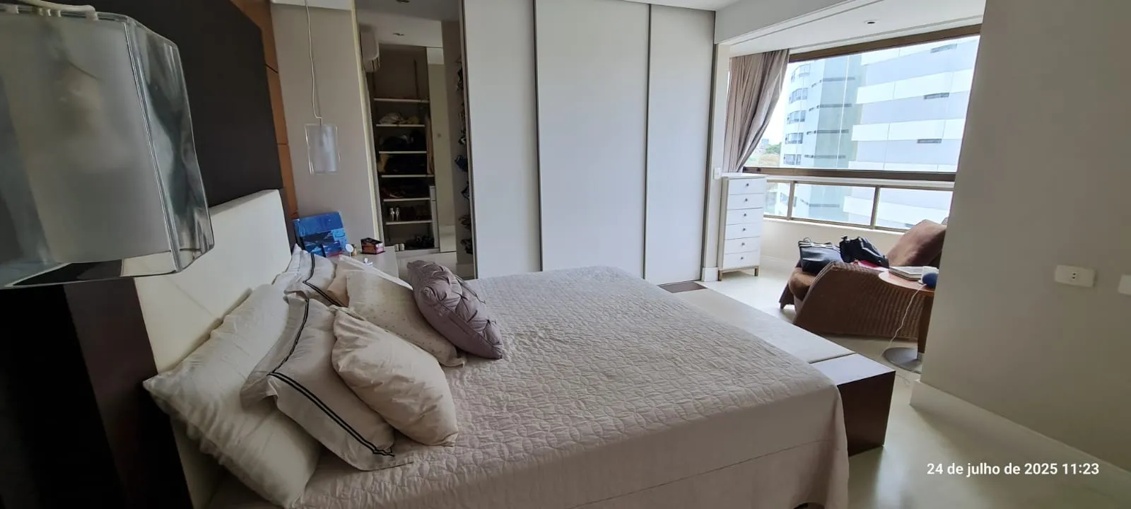 APARTAMENTO ALTO PADR&Atilde;O 5 SU&Iacute;TES VARANDA 4 GARAGENS QUADRA TENIS PISCINA &Agrave; VENDA ONDINA Rua Professor Clementino Fraga Salvador - 
