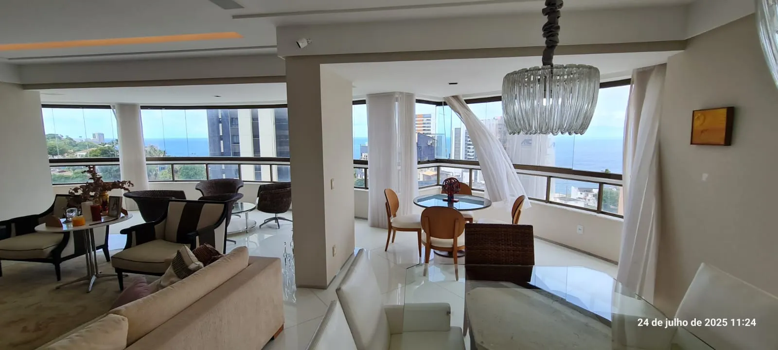 APARTAMENTO ALTO PADR&Atilde;O 5 SU&Iacute;TES VARANDA 4 GARAGENS QUADRA TENIS PISCINA &Agrave; VENDA ONDINA Rua Professor Clementino Fraga Salvador - 