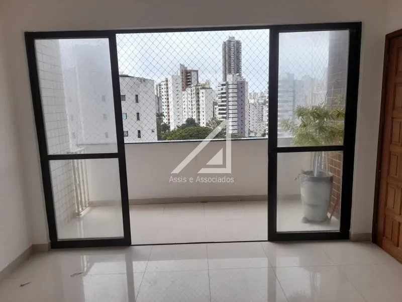 APARTAMENTO 3 QUARTOS SU&Iacute;TE ANDAR ALTO VISTA MAR GARAGEM QUADRA ELEVADOR &Agrave; VENDA NA BARRA! Rua Doutor José Serafim Salvador - 