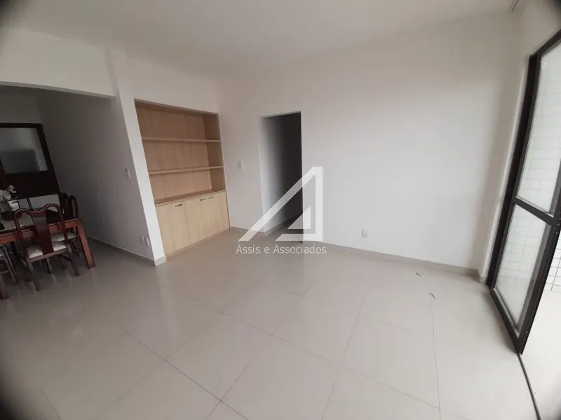 APARTAMENTO 3 QUARTOS SU&Iacute;TE ANDAR ALTO VISTA MAR GARAGEM QUADRA ELEVADOR &Agrave; VENDA NA BARRA! Rua Doutor José Serafim Salvador - 