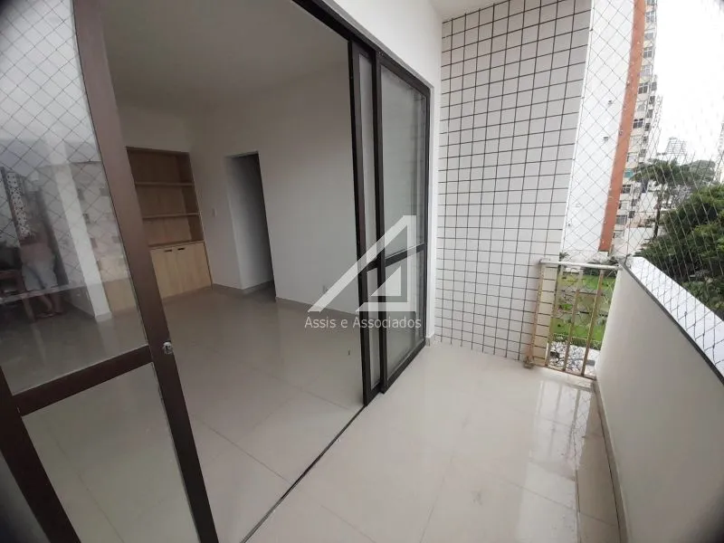 APARTAMENTO 3 QUARTOS SU&Iacute;TE ANDAR ALTO VISTA MAR GARAGEM QUADRA ELEVADOR &Agrave; VENDA NA BARRA! Rua Doutor José Serafim Salvador - 