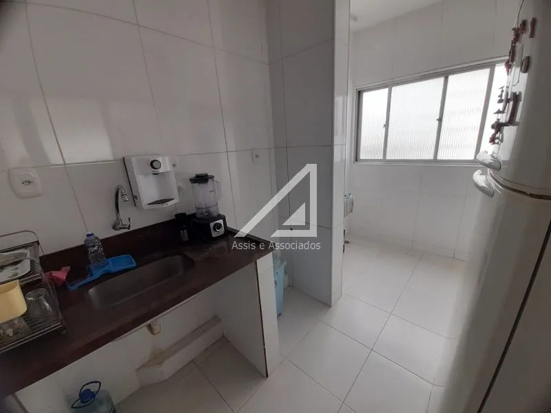 APARTAMENTO 3 QUARTOS SU&Iacute;TE ANDAR ALTO VISTA MAR GARAGEM QUADRA ELEVADOR &Agrave; VENDA NA BARRA! Rua Doutor José Serafim Salvador - 