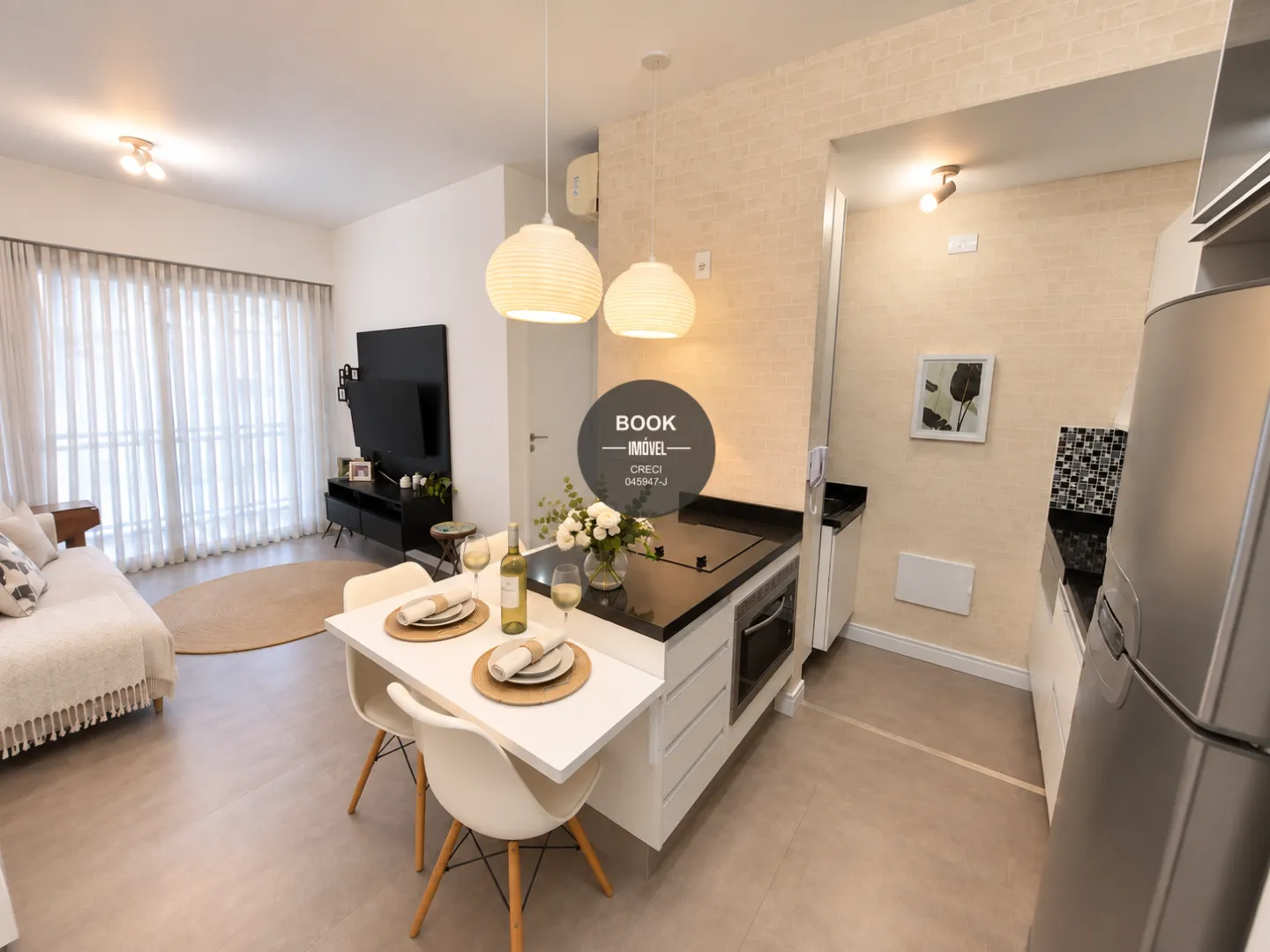Apartamento mobiliado com vista para o mar e 100% mobiliado Avenida Presidente Wilson Santos - 