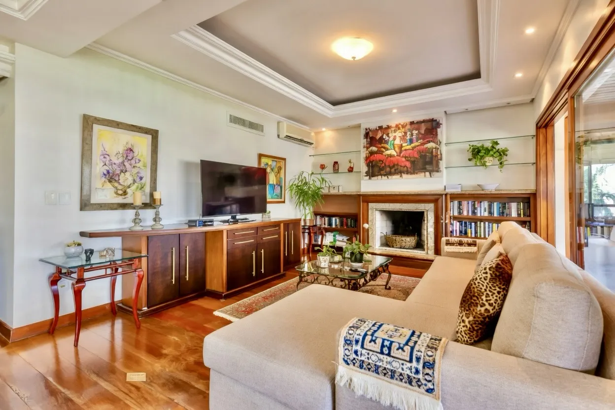 R$ 2.195.000 - EXCELENTE APARTAMENTO - 302M2 - 4 DORM - 2 SU&Iacute;TES - VISTA - 2 VAGAS Rua Castro Alves Porto Alegre - 