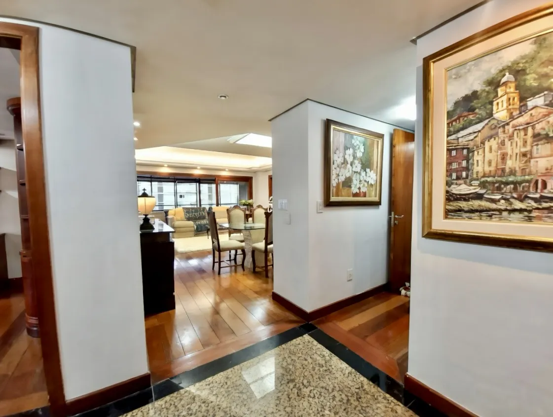 R$ 2.195.000 - EXCELENTE APARTAMENTO - 302M2 - 4 DORM - 2 SU&Iacute;TES - VISTA - 2 VAGAS Rua Castro Alves Porto Alegre - 