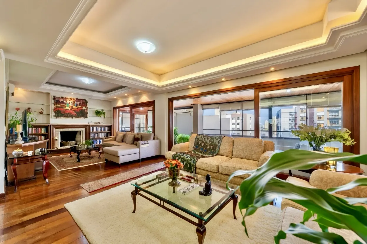 R$ 2.195.000 - EXCELENTE APARTAMENTO - 302M2 - 4 DORM - 2 SU&Iacute;TES - VISTA - 2 VAGAS Rua Castro Alves Porto Alegre - 