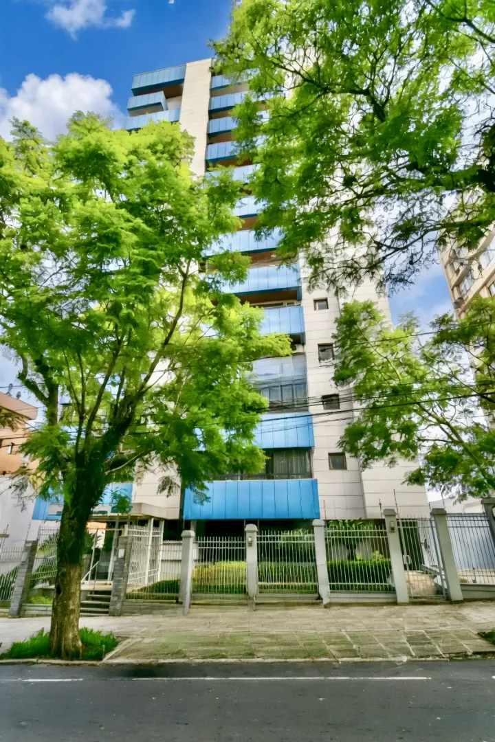 R$ 2.195.000 - EXCELENTE APARTAMENTO - 302M2 - 4 DORM - 2 SU&Iacute;TES - VISTA - 2 VAGAS Rua Castro Alves Porto Alegre - 