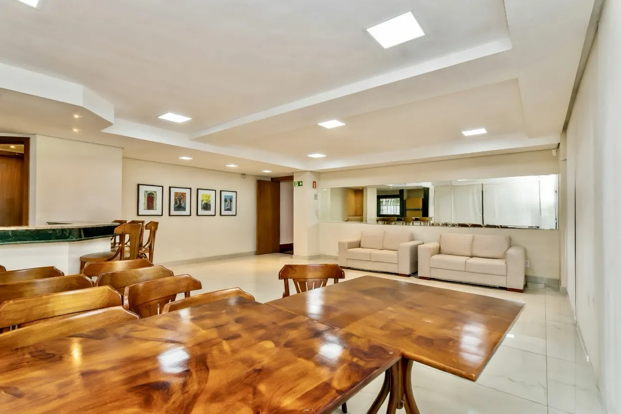 R$ 2.195.000 - EXCELENTE APARTAMENTO - 302M2 - 4 DORM - 2 SU&Iacute;TES - VISTA - 2 VAGAS Rua Castro Alves Porto Alegre - 