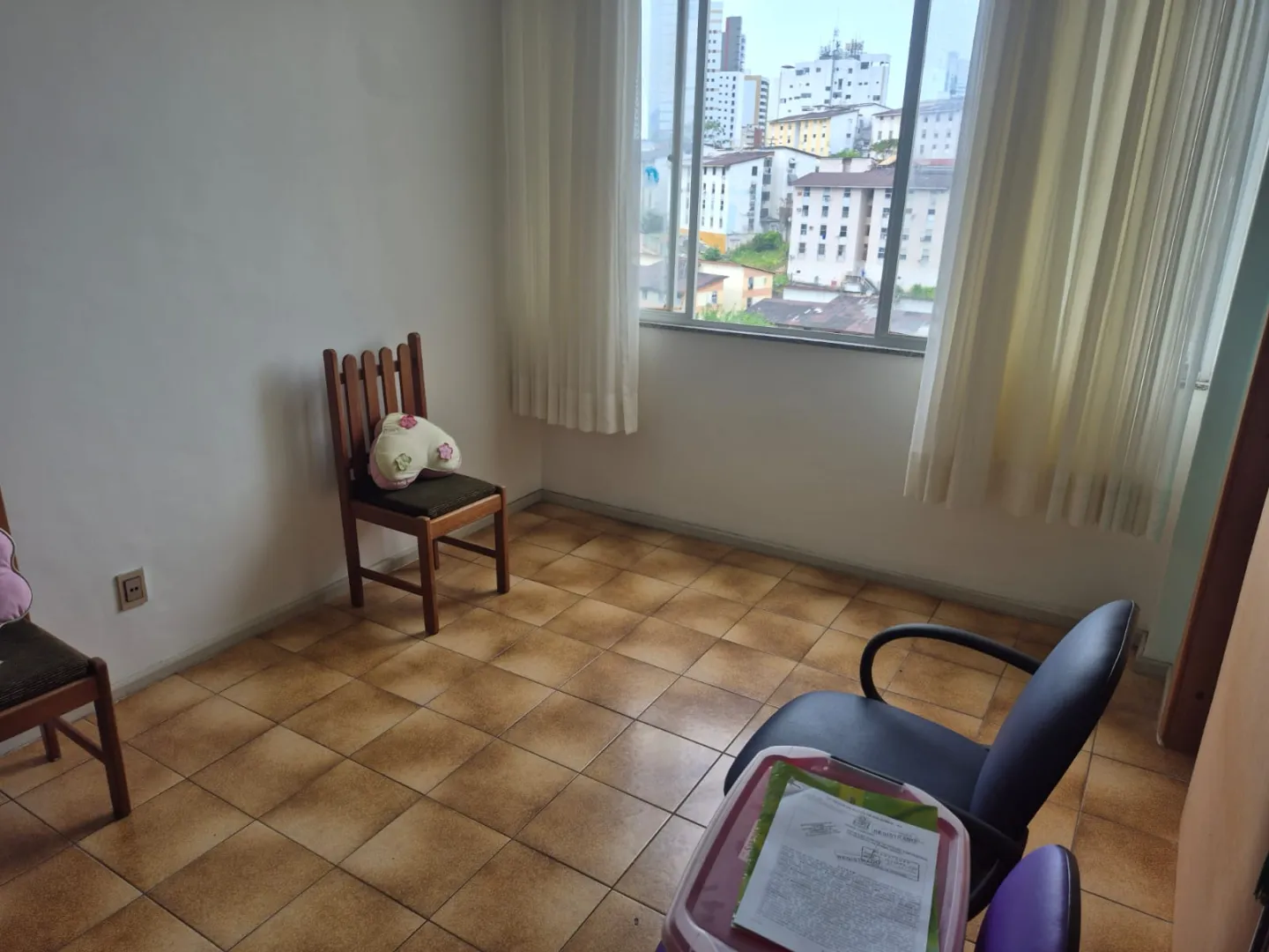APARTAMENTO 3 QUARTOS SU&Iacute;TE DEPEND&Ecirc;NCIA GARAGEM ELEVADOR &Agrave; VENDA NA GRA&Ccedil;A Rua Professor Martagão Gesteira Salvador - 