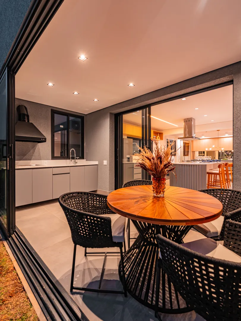CASA NOVA E MODERNA NO ALPHAVILLE 4 COM 4 SU&Iacute;TES E 317 M&sup2; Avenida Yojiro Takaoka Santana de Parnaíba - 