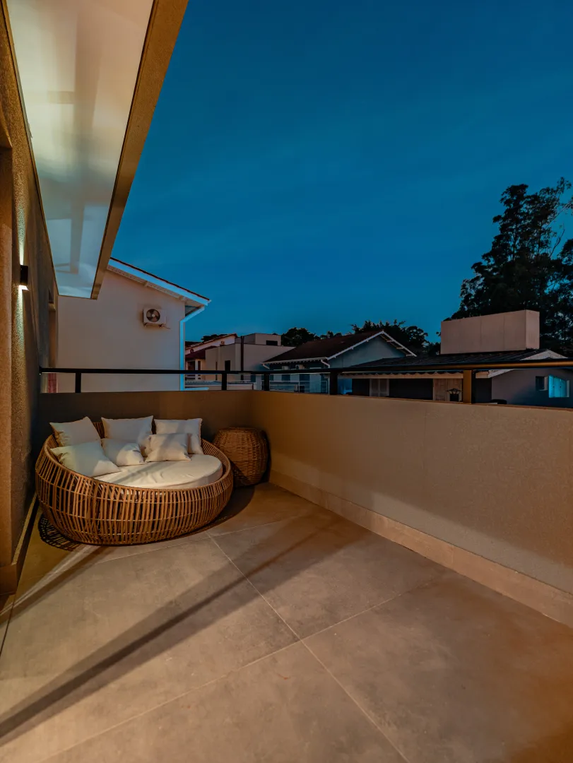 CASA NOVA E MODERNA NO ALPHAVILLE 4 COM 4 SU&Iacute;TES E 317 M&sup2; Avenida Yojiro Takaoka Santana de Parnaíba - 