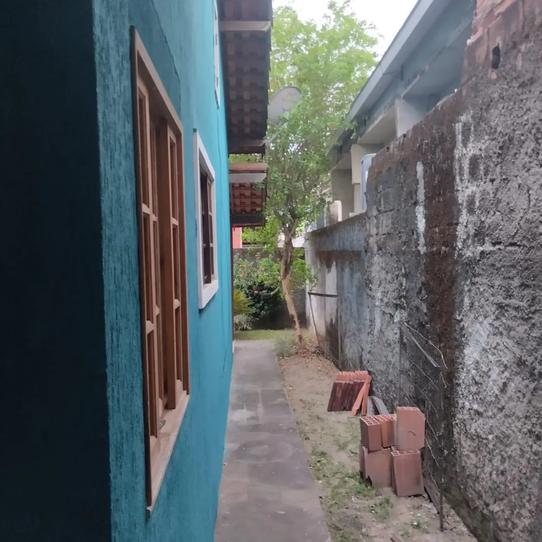 Casa &agrave; Venda em Guapimirim | 2 Quartos sendo 1 Su&iacute;te | 2 Vagas Rua Alegre Guapimirim - 