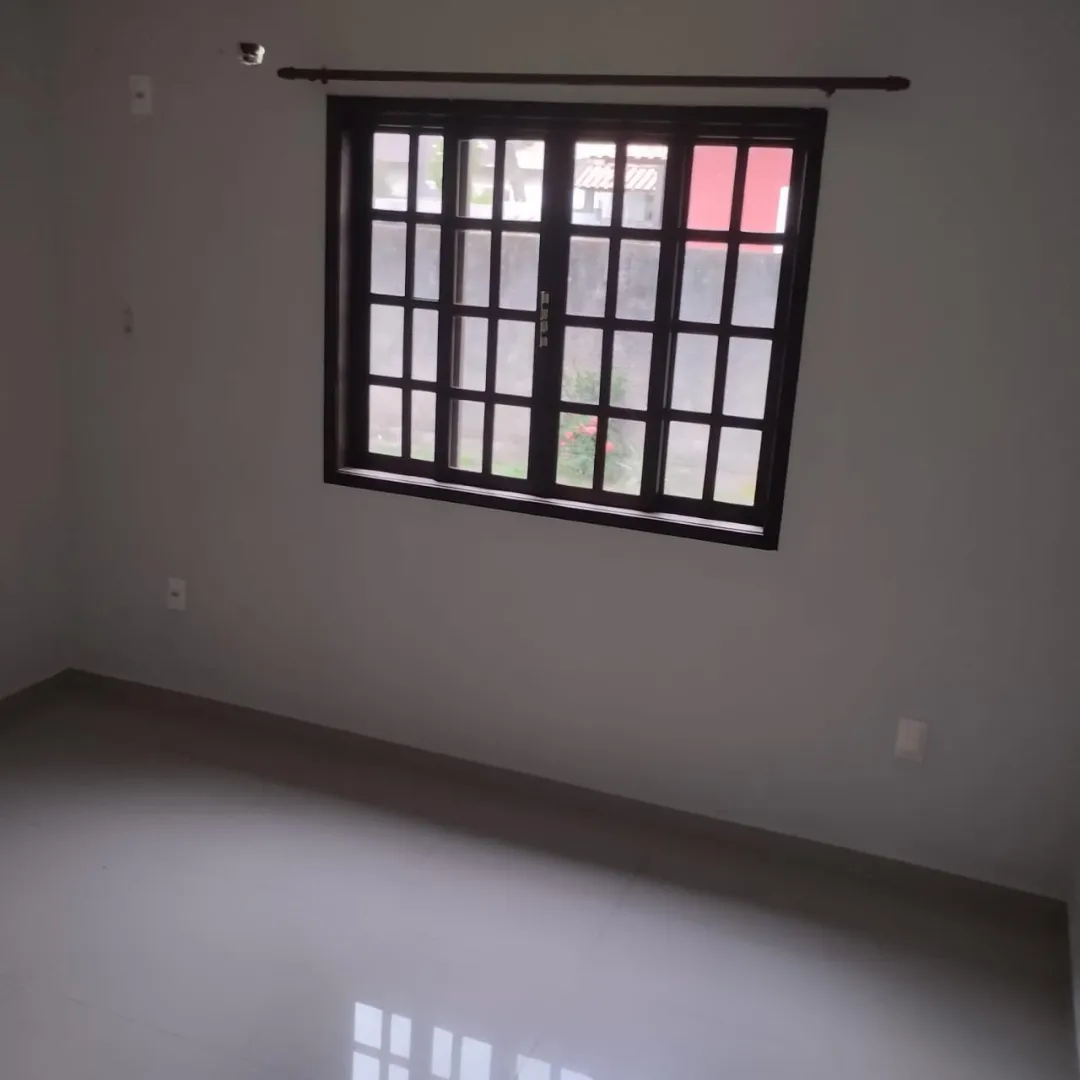 Casa &agrave; Venda em Guapimirim | 2 Quartos sendo 1 Su&iacute;te | 2 Vagas Rua Alegre Guapimirim - 