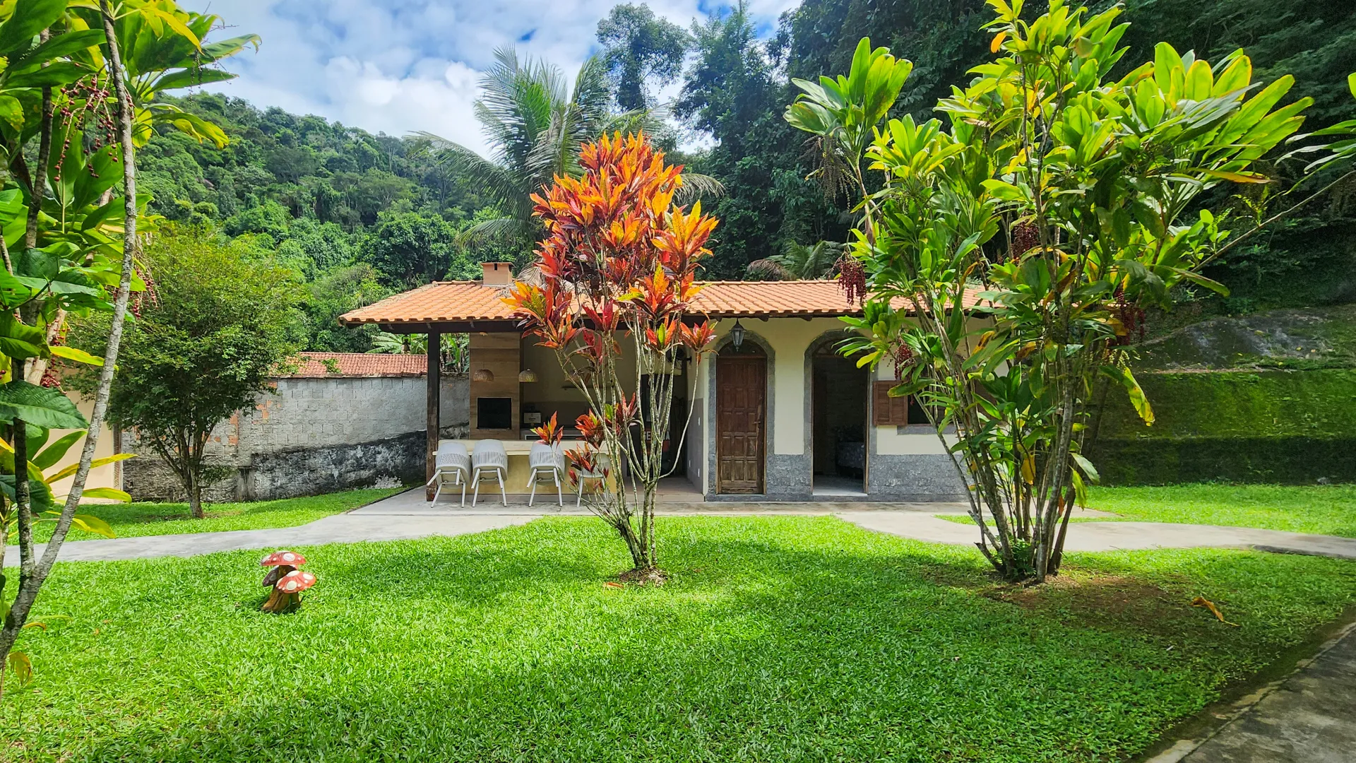 Oportunidade! S&iacute;tio com 3.650m&sup2; em Guapimirim - natureza e lazer completo Rodovia Santos Dumont Guapimirim - 