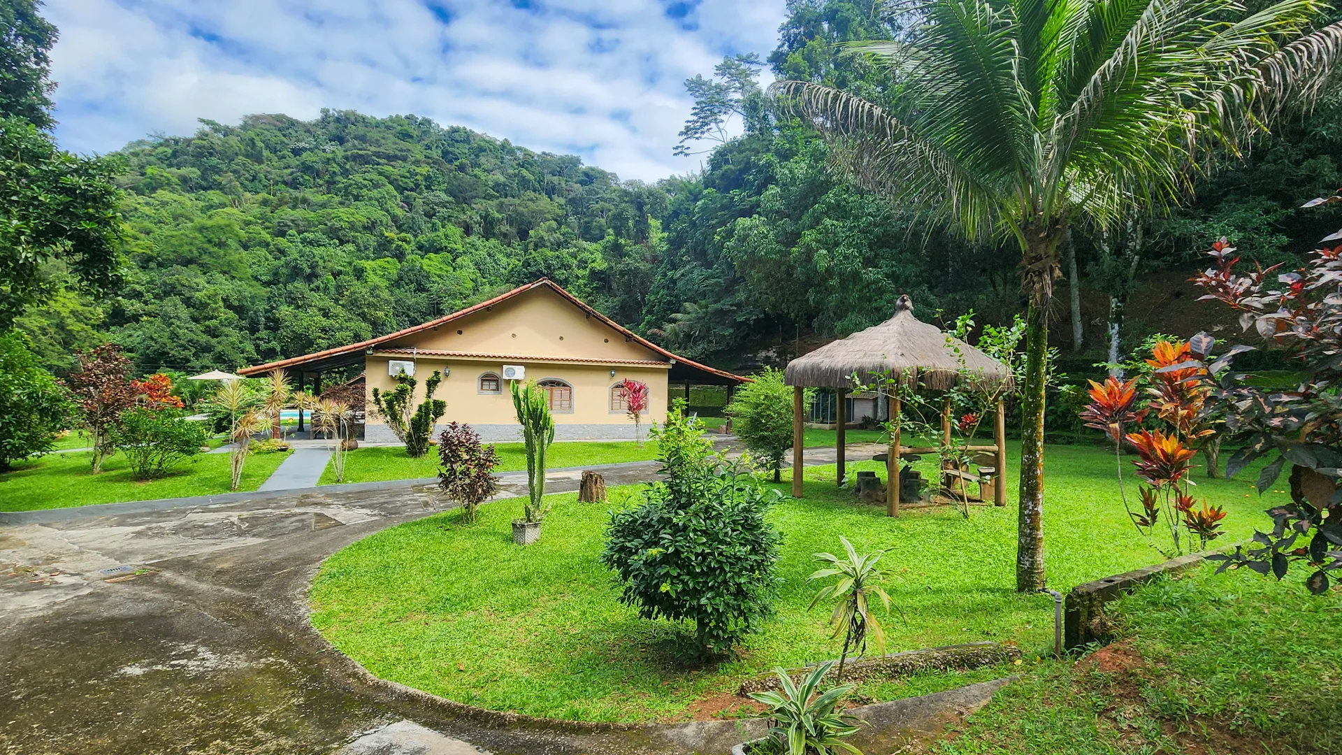 Oportunidade! S&iacute;tio com 3.650m&sup2; em Guapimirim - natureza e lazer completo Rodovia Santos Dumont Guapimirim - 